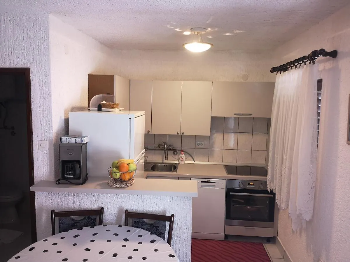 Holiday House Tara Villa Vir Holiday home