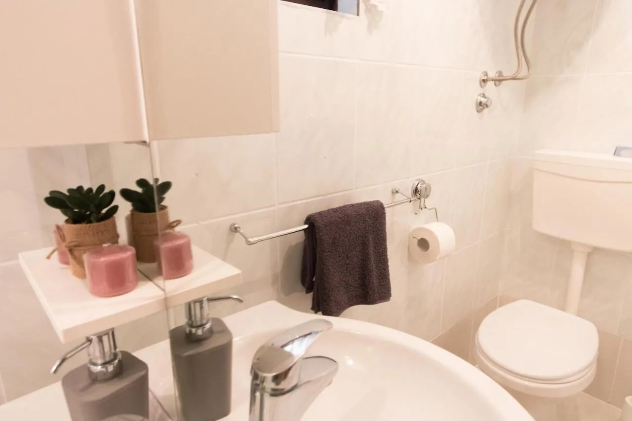 Holiday House Tara Villa Vir 0*,  Croatia