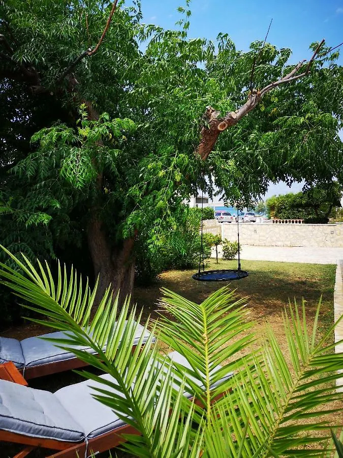 Holiday House Tara Villa Vir