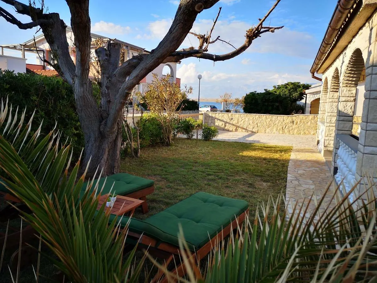 Holiday House Tara Villa Vir